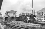 41 1125 (Bw Meiningen) verlässt mit einem Personenzug nach Eisfeld den Bahnhof Meiningen. (27.09.1974) <i>Foto: Joachim Schmidt</i>