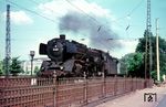 Die Bremer 01 167 hat mit E 751 nach Altona soeben den Hamburger Hauptbahnhof verlassen und wird gleich die Binnenalster über die Lombardsbrücke überqueren. Links ist das bekannte Luxushotel 'Atlantic' zu sehen (1967) <i>Foto: Robin Fell</i>