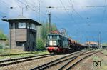 Gewitterstimmung beim Fotohalt im Bahnhof Wolfen.  (27.04.2002) <i>Foto: Slg. Wolfgang Bügel</i>