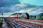 BR 60019 "Bittern" (ex LNER A4 4464) mit einem Schnellzug bei York im Nordosten Englands. (1964) <i>Foto: Robin Fell</i>