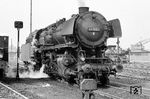 44 1683 in ihrer Bebraer Heimat. Die von Schichau in Elbing gebaute Lok war am 28.12.1942 in Dienst gestellt worden und wurde am 10.10.1970 beim Bw Emden ausgemustert. (24.03.1962) <i>Foto: Wolfgang Jahn</i>