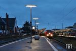 Während der Sperrung der Strecke Frankfurt West nach Bad Vilbel im Zuge des viergleisigen Ausbaus verkehrte die Linie RE 16 über Friedrichsdorf, um Fahrgäste zwischen Frankfurt und Friedberg zu befördern. 245 016 ist mit RE 28185 (Friedberg - Frankfurt/M Hbf) in Bad Homburg eingetroffen. (02.01.2024) <i>Foto: Marvin Christ</i>