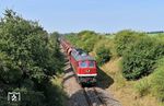 Die Bahnstrecke Wurzen–Eilenburg wurde vor allem als Anschlussbahn zu den Steinbrüchen in den Hohburger Bergen gebaut. Erst 1927 ging sie in Betrieb. Nach nur gut 50 Jahren endete am 27. Mai 1978 der planmäßige Reisezugverkehr auf der Strecke. Der rege Güterverkehr sorgte zunächst dafür, dass die Bahnanlagen weiter gebraucht wurden und in ihrem ursprünglichem Umfang erhalten blieben. Nach 1990 sank das Transportaufkommen massiv bis ab 2001 der Steinbruch Lüptitz als einziger Güterkunde verblieb. Am 30. September 2005 legte die DB Netz die Reststrecke Eilenburg–Lüptitz still. Die Trasse wurde von den anliegenden Sächsischen Quarzporphyr-Werken übernommen und als Anschlussbahn weiterbetrieben. Das Schotterwerk in Lüptitz wird weiterhin regelmäßig bedient. Am Ende August 2024 überführte 232 701 der ARP Logistik GmbH (Saalburg-Ebersdorf) eine Garnitur vierachsiger leerer Schotterwagen der slowakischen Eisenbahn nach Lüptitz. Der Zug wurde zwischen Thallwitz und Böhlitz erwartet.  (29.08.2024) <i>Foto: Ralf Opalka</i>