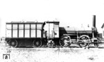 Die 1878 bei Hohenzollern gebaute Lok "Marka" verdankt ihr ungewöhnliches Erscheinungsbild dem angehängten Torftender. Sie sollte im Nummerungssystem der Reichsbahn die Lokummer 51 7008 erhalten, die sie jedoch nie getragen hat. (1900) <i>Foto: RVM-Archiv</i>