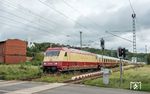 101 001 verlässt mit dem AKE-"Rheingold"-Zug nach Köln den Bahnhof Lietzow auf Rügen. (25.08.2024) <i>Foto: Atijana Schmidt</i>