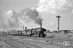 Mit dem Ng 9984 nach Hohenbudberg dampft 050 981 (Bw Hohenbudberg) aus dem Bahnhof Kleve. (08.1968) <i>Foto: Manfred Verhoolen</i>