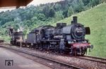 038 711 (38 3711 vom Bw Tübingen) mit einem Kranzug im Bahnhof Horb. (28.05.1969) <i>Foto: Herbert Vaupel</i>