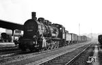 Die Siegener 57 2015 rangiert in ihrem Heimatbahnhof. (25.07.1958) <i>Foto: Jacques H. Renaud</i>