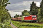 187 177 mit dem umgeleiteten EZ 51857 (Mannheim Rbf - Hagen-Vorhalle) bei Solingen-Ohligs. (13.09.2024) <i>Foto: Joachim Bügel</i>