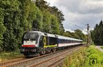 Statt einer 110 kam nur Displok ES 64 U2-005 (182 505) mit dem DLr 82698 (Köln Bbf - Hamm) bei Solingen-Ohligs angefahren. (13.09.2024) <i>Foto: Joachim Bügel</i>