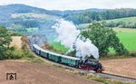 86 1333 mit einem Sonderzug von Benesov nach Sedlcany bei Olbramovice anlässlich des 130 jährigen Jubiläums der Lokalbahn. (14.09.2024) <i>Foto: Joachim Schmidt</i>