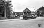 Lok 101 und Güterwagen 112 unterwegs in Paderborn. (12.07.1960) <i>Foto: Aad van Ooy</i>