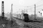 Die Stuttgarter E 44 014 mit einem Eilzug bei Ludwigsburg. (02.1964) <i>Foto: Wolfgang Jahn</i>