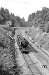 50 382 vom Bw Frankfurt/M-2 vor N 4460 (Niedernhausen/Ts - Frankfurt/M Hbf) in Niederseelbach. (08.1963) <i>Foto: Karl-Ernst Maedel</i>