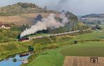 An der Wörnitz in Hoppingen dampft 50 4073 mit einem Kesselwagen-Ganzzug vorbei. (20.09.2024) <i>Foto: Joachim Schmidt</i>