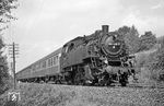 Ein schneller Stellungswechsel an die Neckar-Strecke ermöglichte bei Neckarsulm das Foto der 064 438 mit P 3846 von Osterburken nach Heilbronn. (15.08.1969) <i>Foto: Wolfgang Bügel</i>