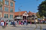 Am 21. September 2024 fand eine Festveranstaltung zum 132-jährigen Jubiläum der Naumburger Straßenbahn statt. Die gut besuchte Veranstaltung wurde am Straßenbahndepot gefeiert, wo gerade Tw 17 vorbeifährt. (21.09.2024) <i>Foto: Andreas Höfig</i>