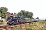 50 3575 (ex 50 1946) vom Bw Halberstadt ist mit P 3489 (Halberstadt – Aschersleben) in Frose angekommen. (28.07.1983) <i>Foto: Thomas Fischer</i>