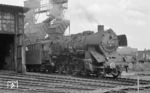 39 234 an der Großbekohlungsanlage im Bw Ludwigshafen (Rhein). (02.09.1963) <i>Foto: Wolfgang Jahn</i>