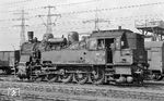 Die mit Rangierfunk ausgerüstete 94 1222 (BMAG, Baujahr 1921) im Mannheimer Rangierbahnhof. (03.09.1963) <i>Foto: Wolfgang Jahn</i>