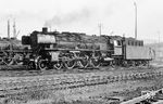 01 131 (Bw Nürnberg Hbf) im Bw Stuttgart Hbf. Am 25.01.1966 erhielt sie den Neubaukessel (Esslingen 5215/1958) von 01 122. (14.09.1963) <i>Foto: Wolfgang Jahn</i>