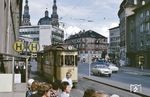 Tw 104 (MAN, Baujahr 1925) auf der Linie 3 nach Heidingsfeld am Barbarossaplatz vor der Kirche St. Johannes in Stift Haug. (1966) <i>Foto: Eric Bittner</i>