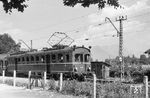 ET 90 03 im Hp Unterstein-Schönau auf der Königsseebahn. Die 4 Kilometer lange Stichstrecke stellte ab Berchtesgaden die Verbindung der Strecke Bad Reichenhall–Berchtesgaden nach Königssee mit dem gleichnamigen See her.  (1951) <i>Foto: Detlev Luckmann</i>