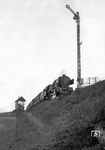 01 012 vom Bw Hannover Ost passiert mit einem Schnellzug die Blockstelle Reckershausen bei Eichenberg. (1955) <i>Foto: Detlev Luckmann</i>