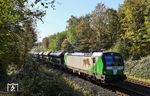 Leider lichttechnisch aus der verkehrten Richtung tauchte noch der umgeleitete DGS 44702 (Garching - Roosendaal) mit SETG 193 728 bei Solingen-Ohligs auf. Der auf der Lok dargestellte Luchs war aber schon immer lichtscheu. (23.10.2024) <i>Foto: Joachim Bügel</i>