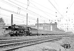 03 2083 vom Bw Lutherstadt Wittenberg fährt mit D 563 (Berlin - Aue) in Leipzig Hbf ein. Dort wird eine Leipziger 03 den Zug übernehmen. (13.07.1978) <i>Foto: Michael Malke</i>