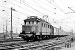 244 135 vom Bw Halle (Saale) P fährt mit P 3251 in Leipzig Hbf ein. (22.07.1978) <i>Foto: Michael Malke</i>