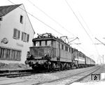 244 139 vom Bw Leipzig Hbf West mit einer 211 vor dem P 3254 nach Bitterfeld im Haltepunkt Petersroda. (07.08.1978) <i>Foto: Michael Malke</i>