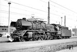 Nach Weiterfahrt des D 563 nach Aue (Sa) konnte sich auch 03 2083 im Leipziger Kopfbahnhof "befreien". Nun geht es als Rangierfahrt ins Bw Leipzig Hbf West. (06.08.1978) <i>Foto: Michael Malke</i>