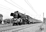 03 2083 mit dem D 563 (Berlin-Schöneweide - Aue/Sa) in Leipzig. (06.08.1978) <i>Foto: Michael Malke</i>