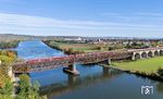 Eine 442-Doppeleinheit als RE 58417 aus Nürnberg kurz vor dem Ziel in Regensburg Hbf auf der Mariaorter Brücke. (16.10.2024) <i>Foto: Joachim Schmidt</i>