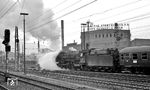 03 1055 startet mit dem D 266 nach Basel SBB in Hagen Hbf. (24.03.1963) <i>Foto: Karl Wyrsch, Slg. D. Ammann</i>