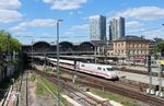 401 507 ist als ICE 713 (Hamburg-Altona - Offenburg) in Mainz Hbf eingefahren. (06.05.2022) <i>Foto: Marvin Christ</i>