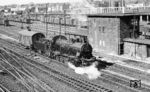 57 2260 vom Bw Hagen-Eckesey rangiert im Hagener Güterbahnhof. Wenige Wochen später war sie bereits abgestellt (z am 31.08.1959) (07.1959) <i>Foto: Robin Fell</i>