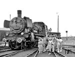 Besuch einer Mädchenschulklasse im Bw Augsburg. Wohl nicht ganz zufällig wurde dort die aus 38 2919 umgebaute 78 1001 vorgeführt. (03.06.1958) <i>Foto: BD Augsburg (Ansmann)</i>