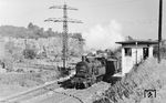 78 473 vom Bw Wuppertal-Vohwinkel fährt mit P 936 aus Hattingen (Ruhr) in den Bahnhof Bredenscheid ein. Das Stellwerk "Bn" in der Nordeinfahrt des Bahnhofs regelte die Ein- und Ausfahrten Richtung Hattingen. Zudem gab es hier mehrere Gleisanschlüsse zu einer Ziegelei und einer Zeche. (12.06.1950) <i>Foto: Carl Bellingrodt</i>