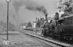 Das letzte Bild in Erkrath fertigte Jacques H. Renaud mit der Zuglok des N 3633 - 38 2366 vom Bw Wuppertal-Langerfeld - an.  (24.07.1958) <i>Foto: Jacques H. Renaud</i>