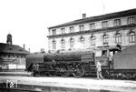 03 074 vom Bw 1 Halle (Saale) wartet in Fürth (Bay) Hbf auf die Weiterfahrt. (1935) <i>Foto: Helmut Tauber</i>