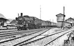 38 3098 (Bw Crailsheim) vor P 2342 nach Heidelberg im Bahnhof Mosbach (Baden). (24.06.1964) <i>Foto: Helge Hufschläger</i>