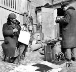 Szene auf dem Markt in Kiew während des Zweiten Weltkriegs. (1942) <i>Foto: Prof. Wolfgang Reisewitz</i>