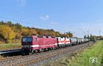 243 936 und 243 822 der Erfurter Bahnservice Gesellschaft mit einem 1800 t Bioethanolzug von Zeitz nach Ingolstadt bei Schkeuditz. Das Bild war nur möglich, weil der Zug diesmal nicht in Großkorbetha, sondern in Leipzig-Plagwitz auf E-Lok umgespannt wurde.   (23.10.2024) <i>Foto: Ralf Opalka</i>