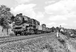 58 3042 rollt mit einem Güterzug aus Gera bei Rutha auf Göschwitz zu. (08.1975) <i>Foto: Martin Heller</i>