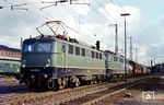 140 616 (Bw Osnabrück) und 150 109 (Bw Hagen-Eckesey) befördern gemeinsam einen Durchgangsgüterzug (Dg) von Osnabrück Rbf nach Hamm Rbf in Münster (Westf) Hbf. (23.05.1970) <i>Foto: Bernd Kappel</i>