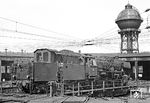 051 252 war aus Wanne-Eickel nach Duisburg-Wedau gekommen. Im nahen Rangierbahnhof wird sie einen Güterzug in die Heimat übernehmen. (03.09.1969) <i>Foto: Wolfgang Bügel</i>