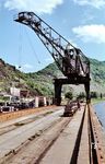 Der Verladekran im Rheinhafen von Braubach. Auch die Verladeanlagen mit dem Kran sind heute Geschichte. (22.05.1972) <i>Foto: Wolfgang Jahn</i>