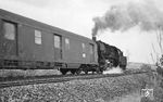 50 2541 (Bw Göttingen Vbf) als Schiebelok am D 74 nach Basel SBB auf der Dransfelder Rampe bei Groß Ellershausen. (05.1963) <i>Foto: Detlev Luckmann</i>